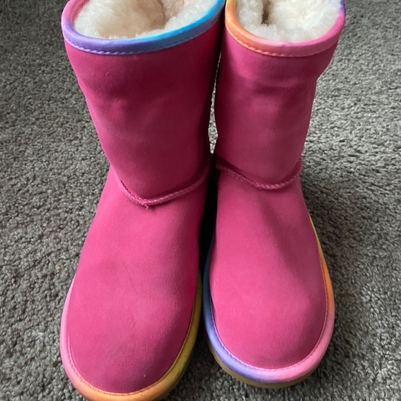 Uggs - Picture 6 of 7